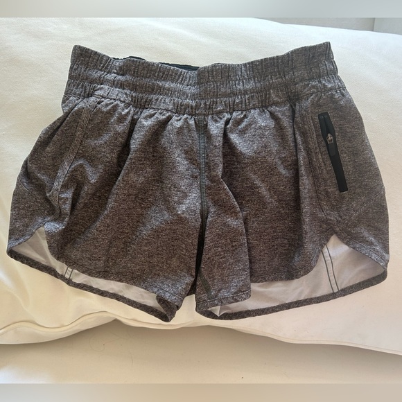 lululemon athletica Pants - Lululemon mid rise track that short size 8